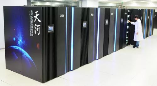 早安青島 科技晨光中，計算機軟硬件技術開發引領城市新未來